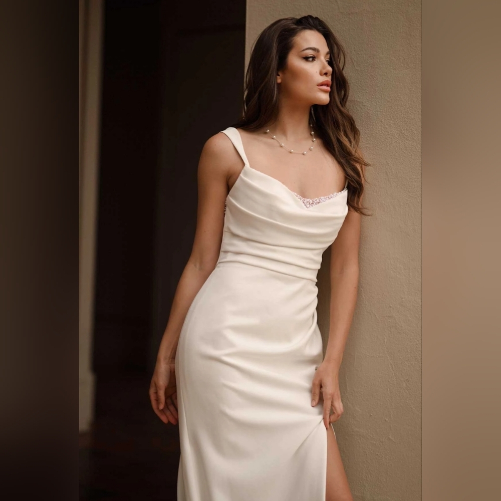Essence Of Australia D3823 Wedding Dress Crepe - Picture 4 of 8